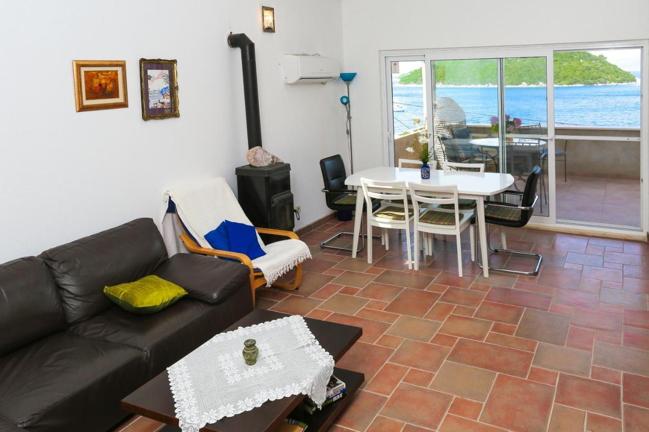 Spacious Apartment Lucia Prozura Exterior photo